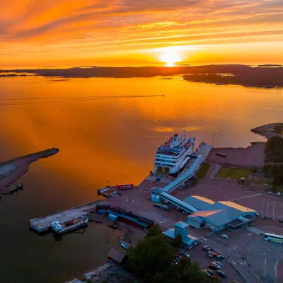 العبارة والميناء Eckerö Linjen في أولاند