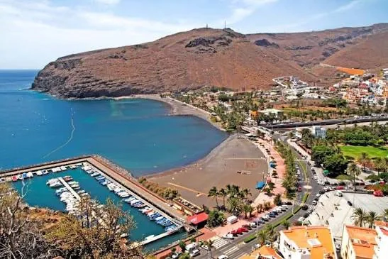 ميناء سان سباستيان في لا غوميرا