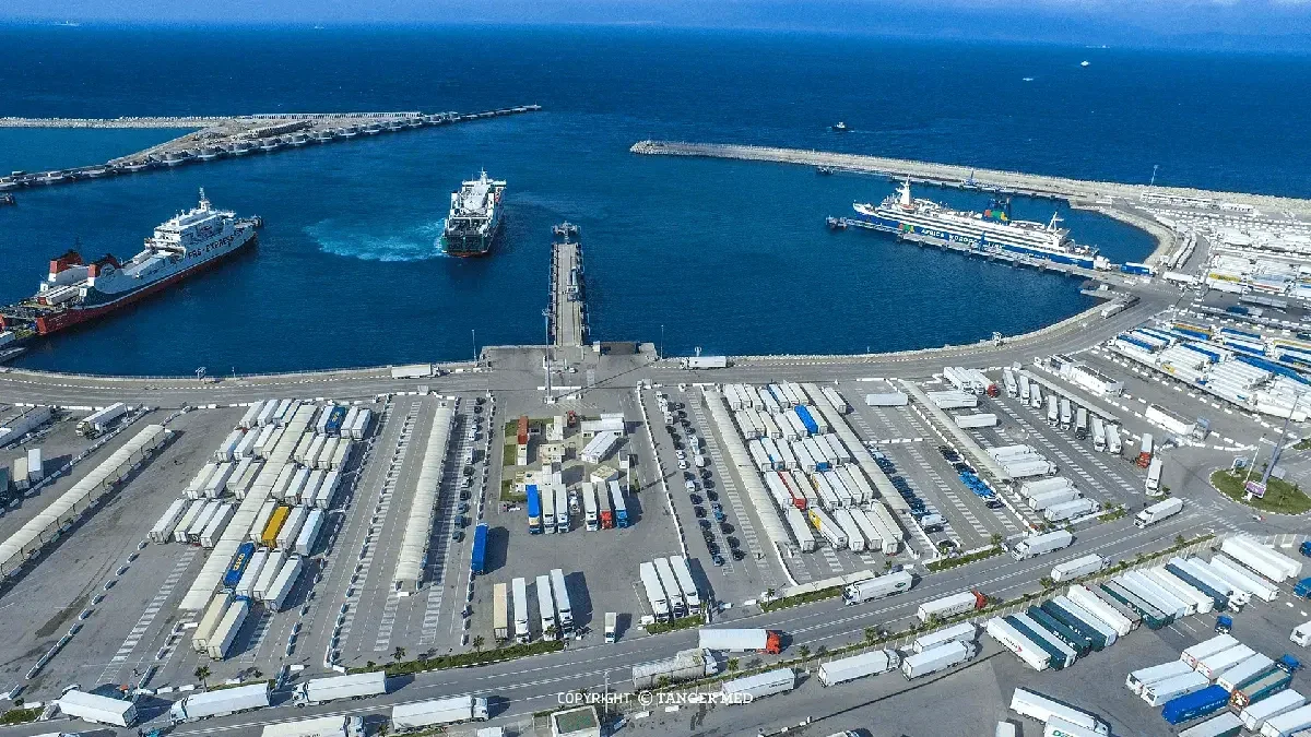 ميناء العبارات طنجة المتوسط في المغرب