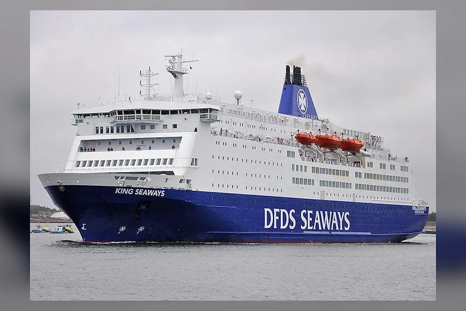 عبارة DFDS Seaways للركاب في البحر