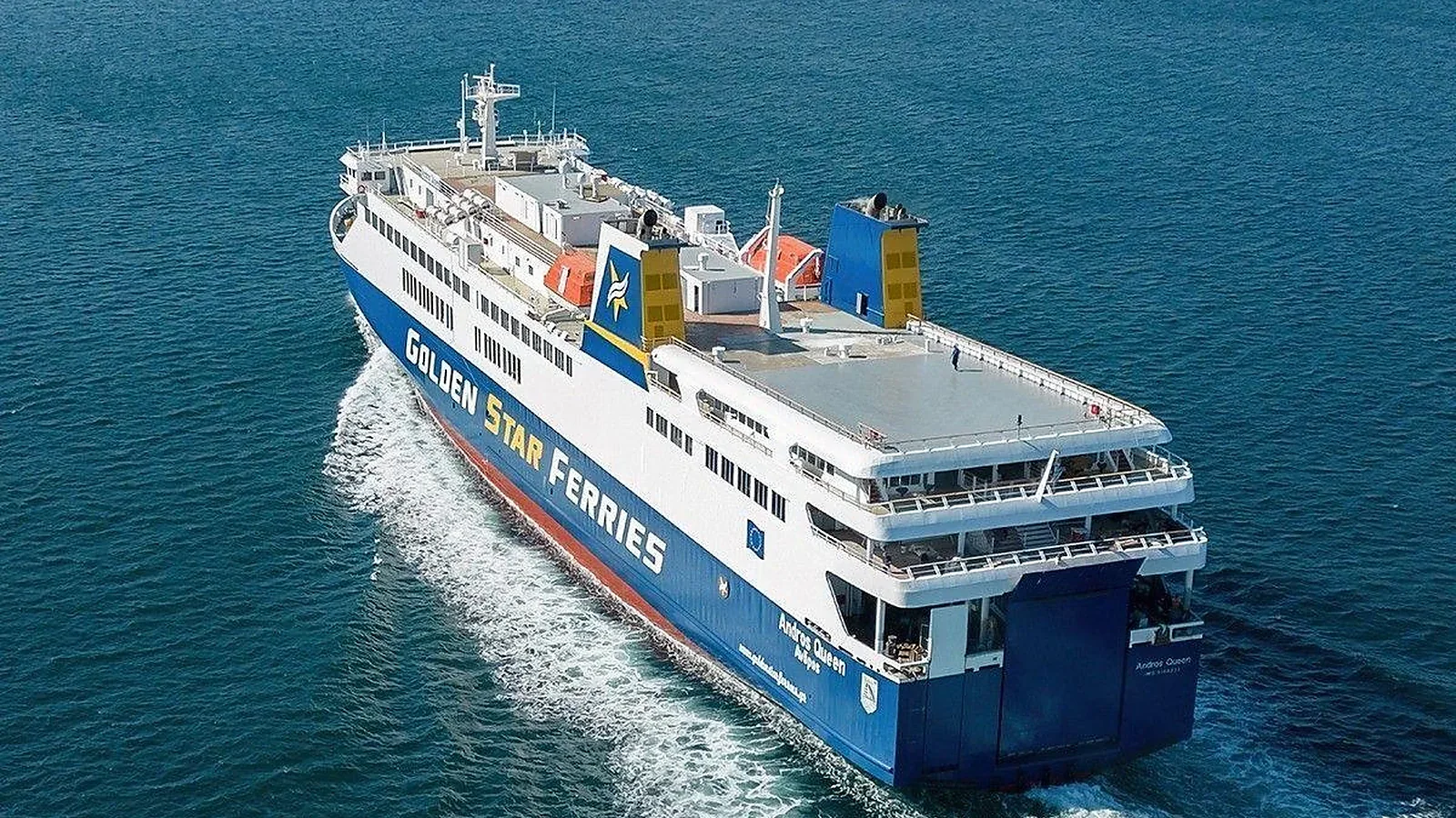 سفينة Golden Star Ferries تشغّل الخط من أندروس إلى ميكونوس